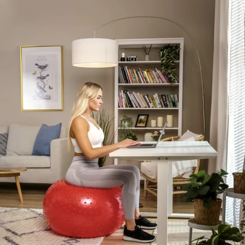 Переваги від занять з фітболом Hop-Sport 65см